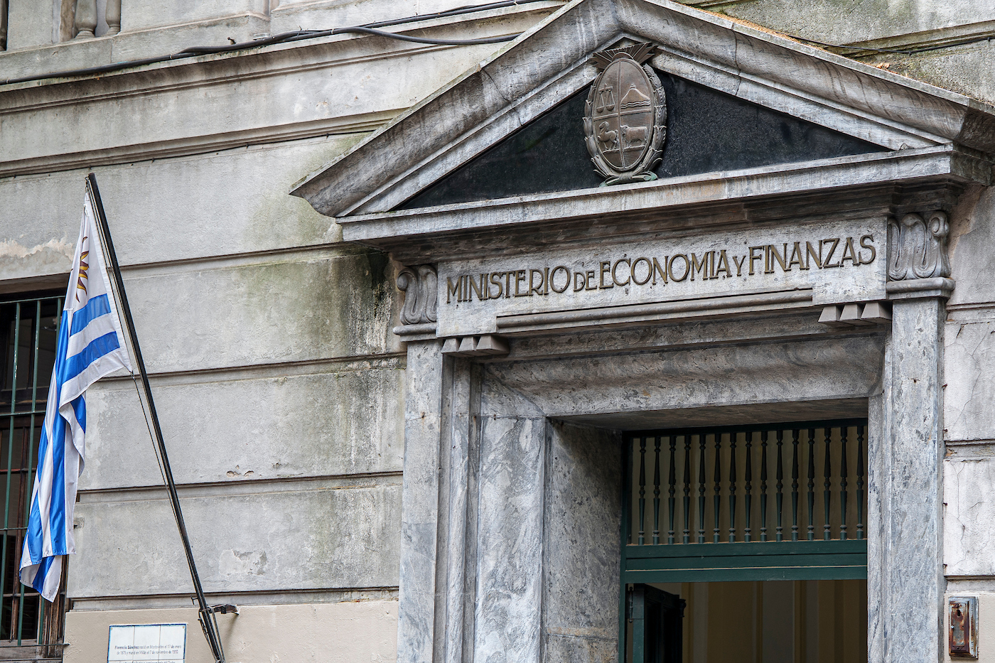 Economistas uruguayos advierten sobre la necesidad de un "cambio de escala" para recuperar el crecimiento