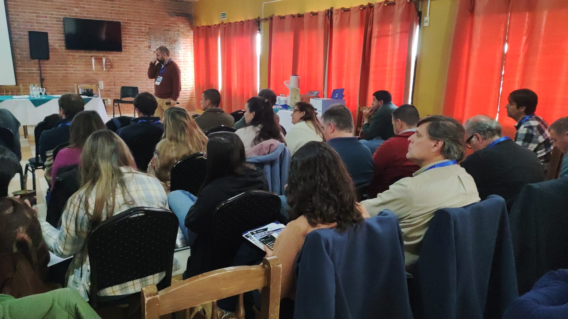 El MGAP inicia en Soriano un taller de cuatro días contra la garrapata bovina con expertos de Argentina y Brasil