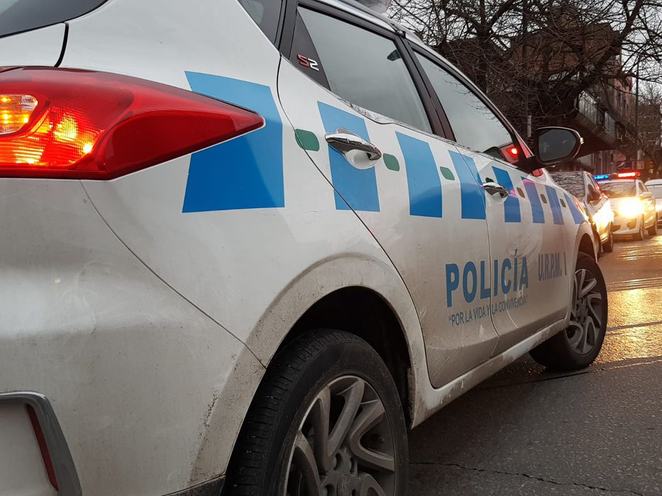 Dos detenidos por una rapiña a un repartidor en Maldonado Nuevo quedan con arresto domiciliario y tobillera electrónica