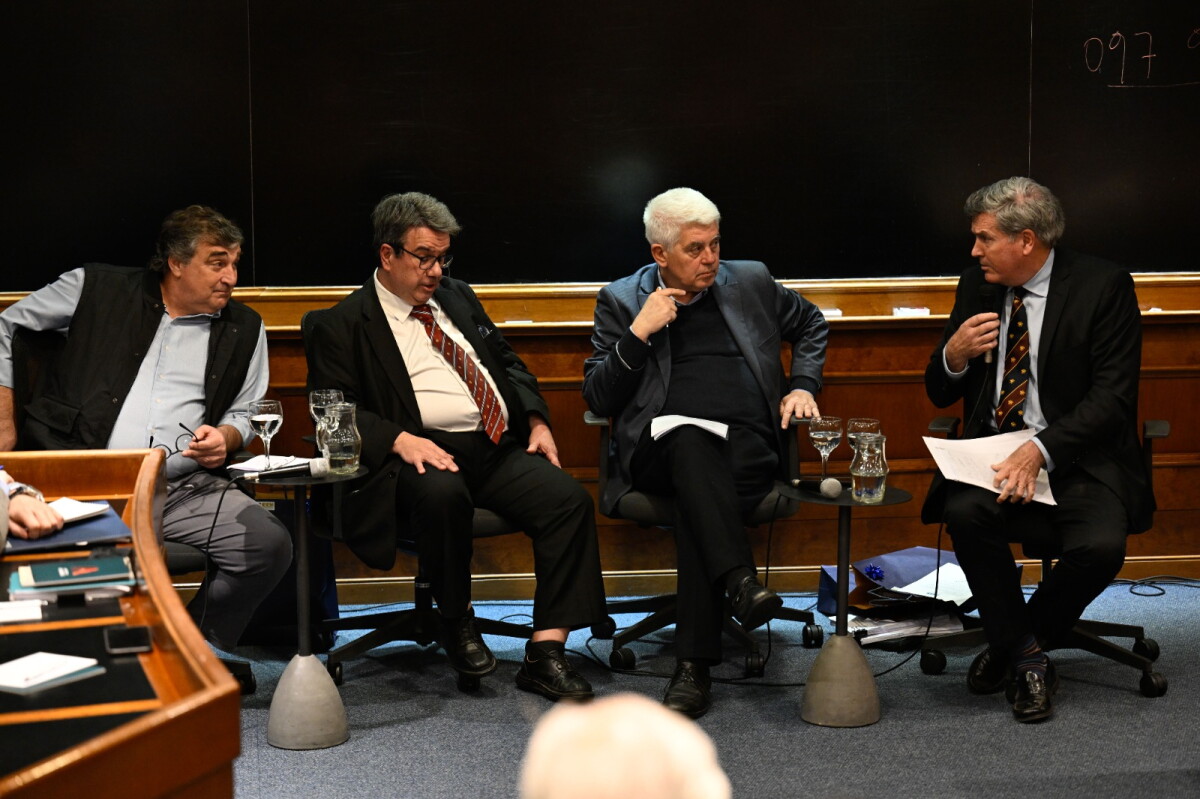 Senadores de la oposición y el oficialismo destacaron la Ley de Competitividad en un conversatorio