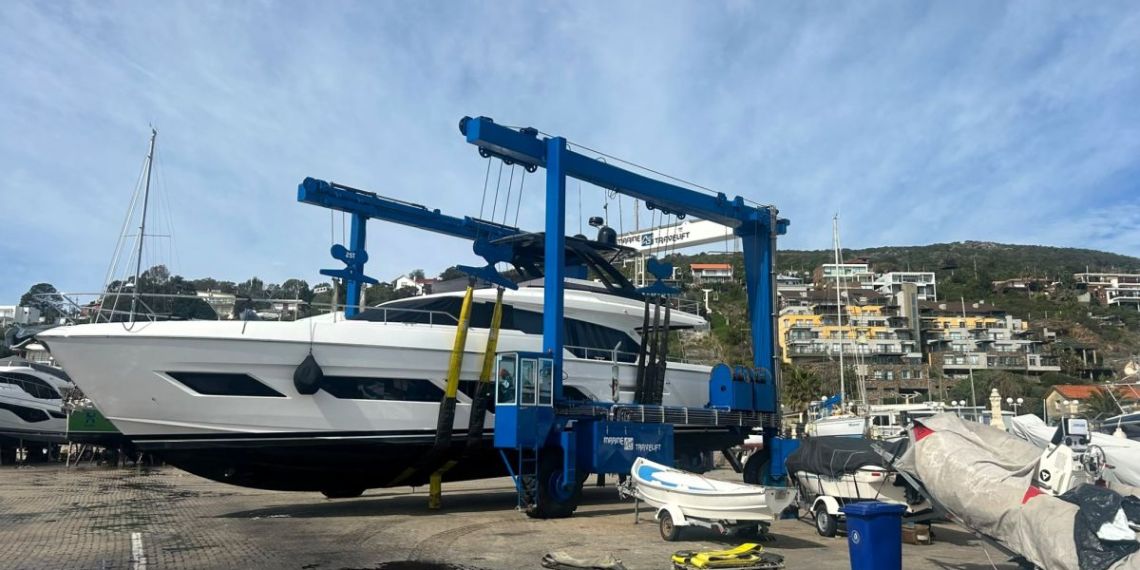 Puerto de Piriápolis amplía su capacidad para varar embarcaciones de hasta 90 toneladas
