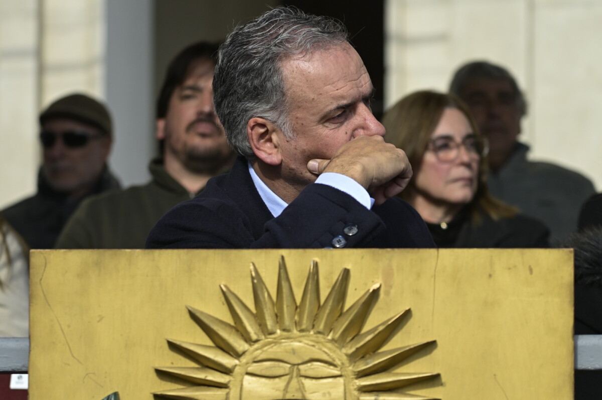 18 palabras clave marcan el primer año y medio de gobierno de Orsi según análisis de El País
