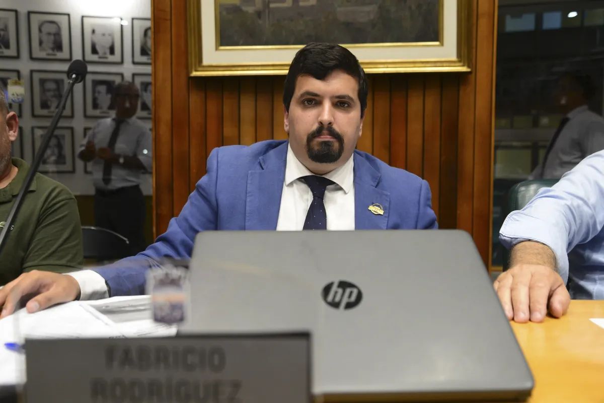 Ediles blancos reclaman a la ANEP por el desborde de fosas sépticas junto a las aulas de la escuela 61 de Pan de Azúcar, Maldonado