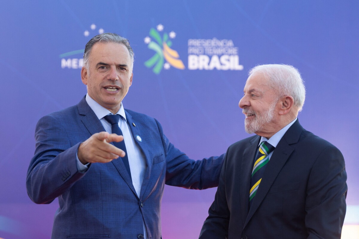 Gobierno y FA llaman a militar por Lula para frenar el avance del “fascismo” en la región