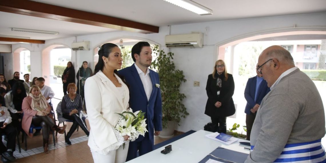 Abella oficializó su tercer casamiento como intendente en Maldonado