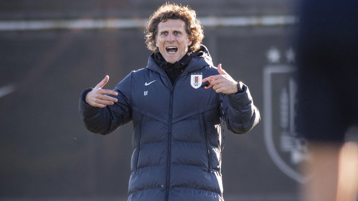 Diego Forlán debutó en la sub 20 con derrota 2-0 ante Paraguay