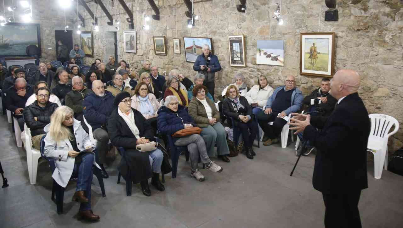 Maldonado celebró los 223 años de su escudo, el más antiguo del país, con una conferencia en el Cuartel de Dragones