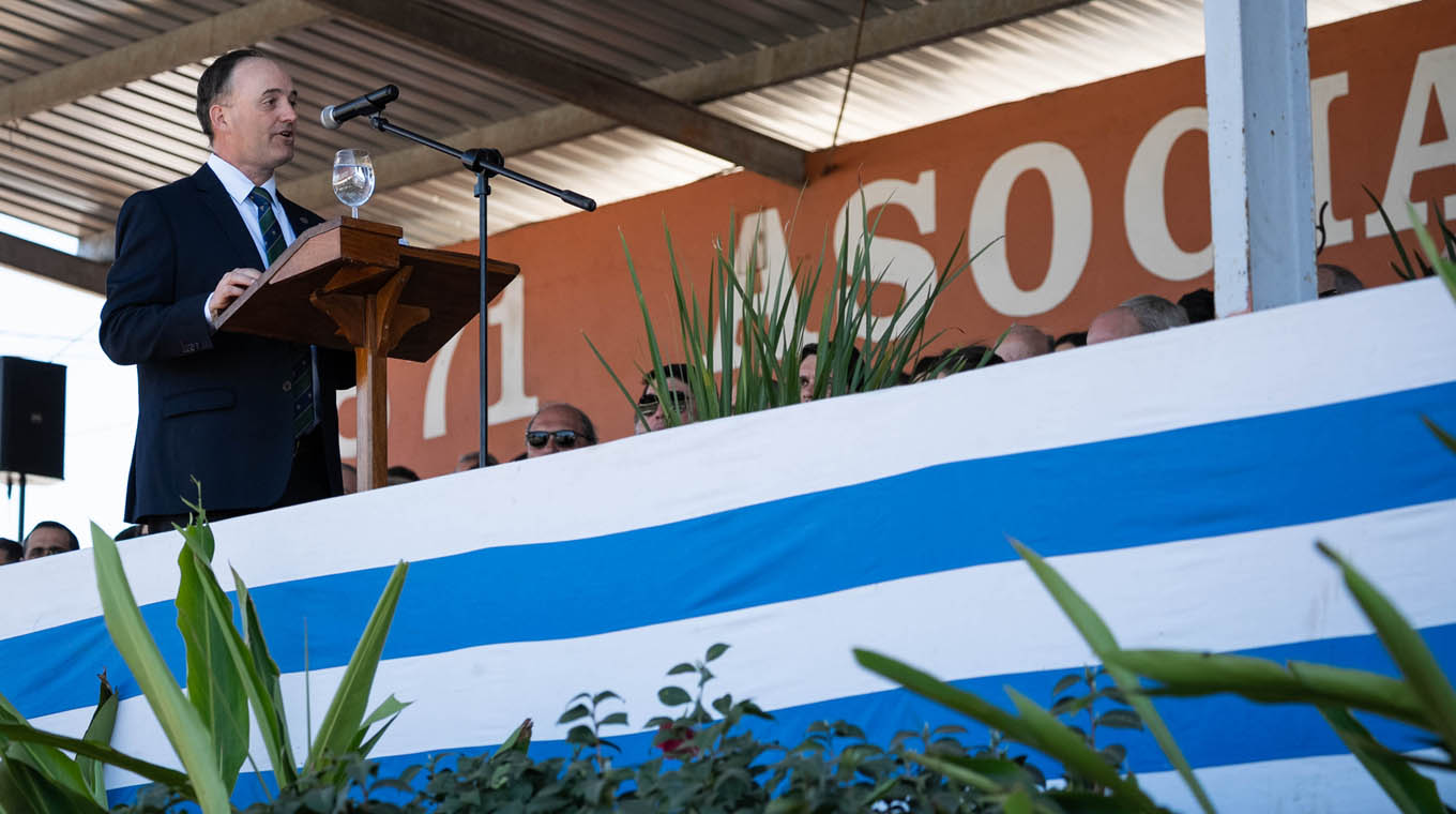 Ferber insistió en que Uruguay es un país caro y pidió reconversión del Estado y decisión en el puerto