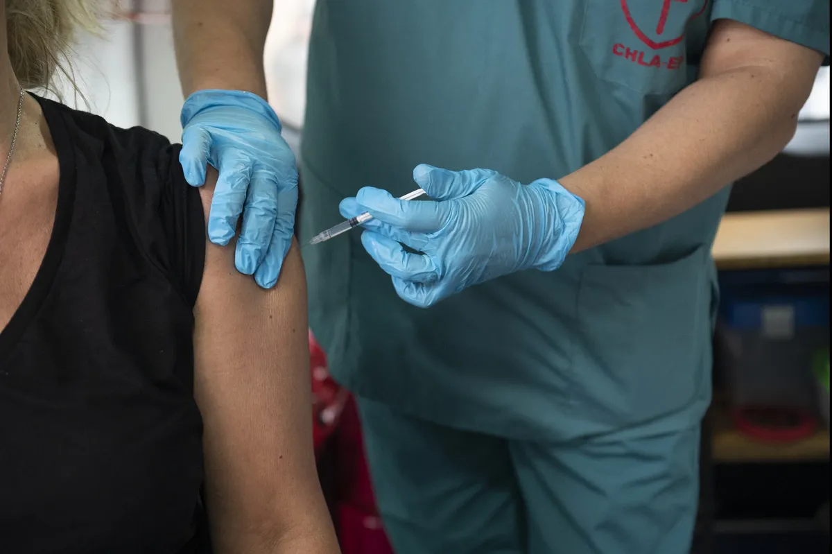 Vacunación contra el meningococo en Maldonado: el director departamental de Salud confirma que se mantiene el "estado de alerta"