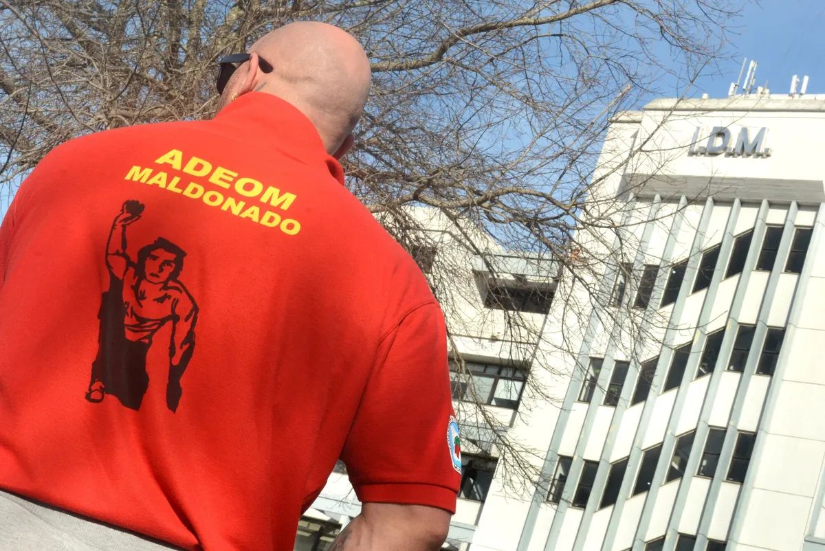 Adeom Maldonado denuncia 129 compensaciones fuera del convenio colectivo y habla de "continuismo clientelar" en la gestión de Abella