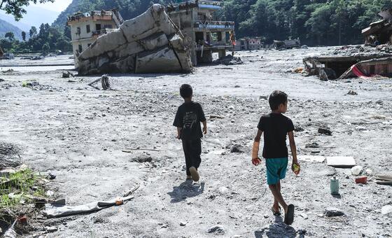 UNICEF: unos 17.000 niños en Nepal necesitan apoyo urgente en salud mental tras las inundaciones