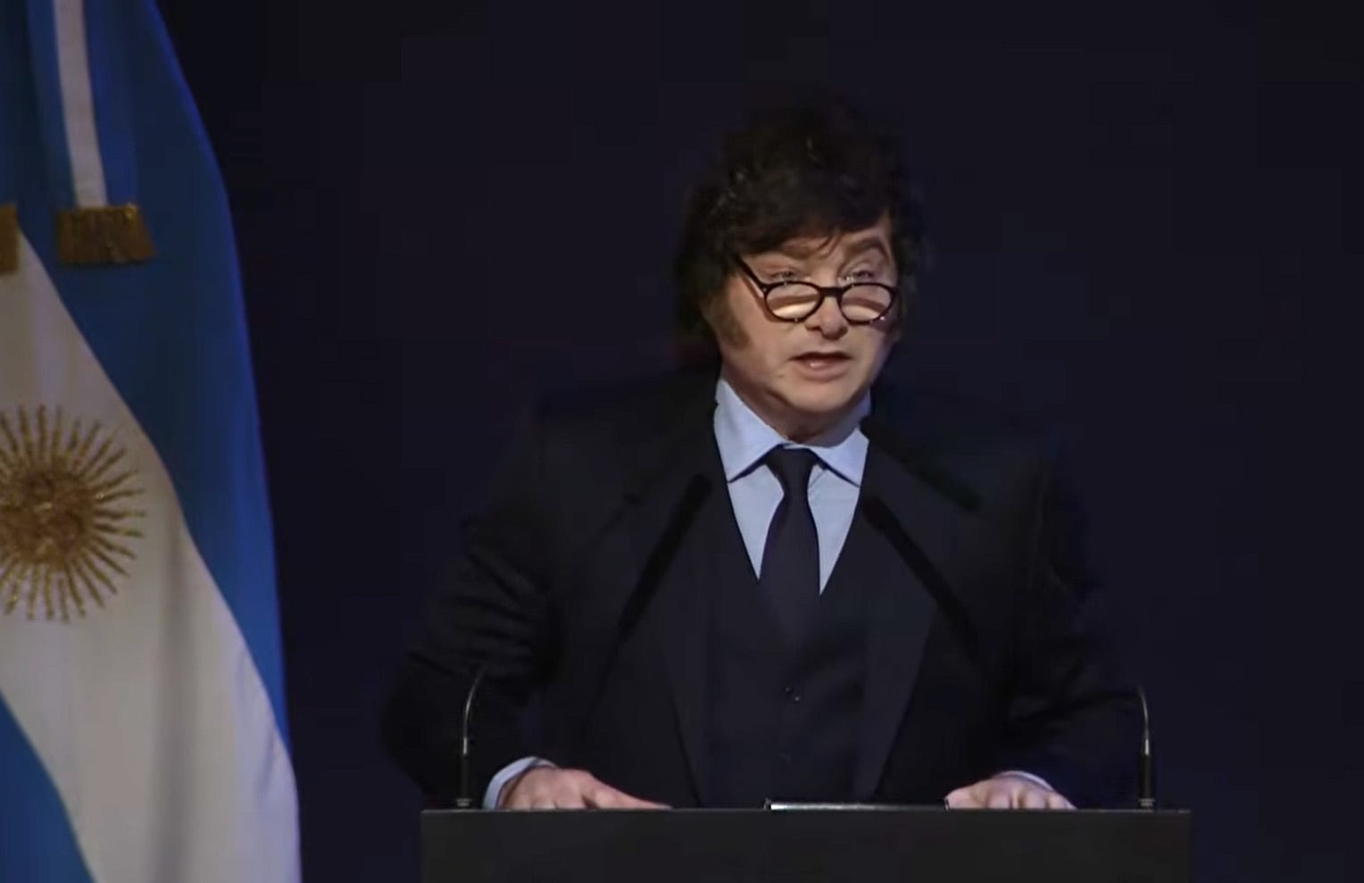 Milei cargó contra el aborto legal pero el Gobierno argentino descartó por ahora su derogación